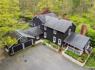 39 Station Rd, Redding, CT 06896