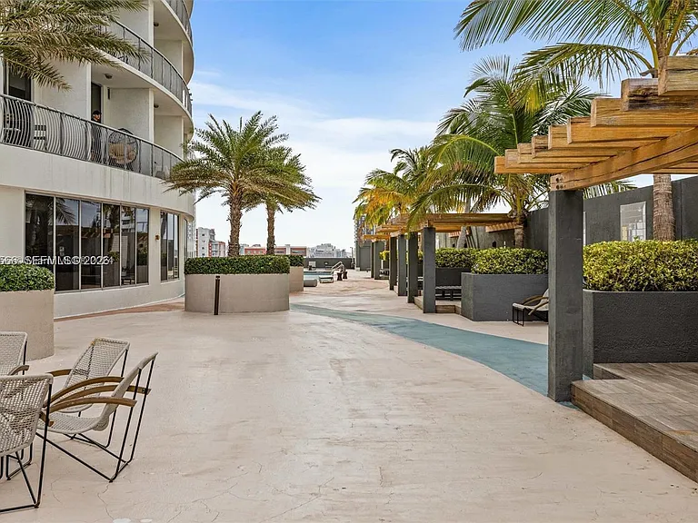 1750 N Bayshore Dr #3605 — Photo 22