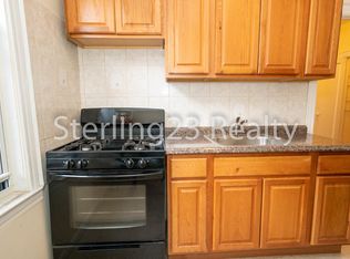 25-48 44th St #F3, Astoria, NY 11103