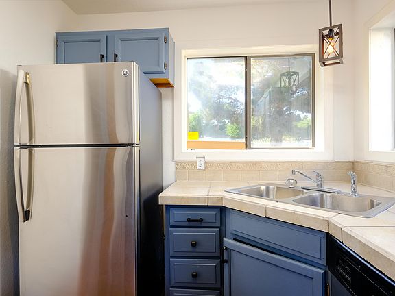 4th image of 3012 Hillrise Dr