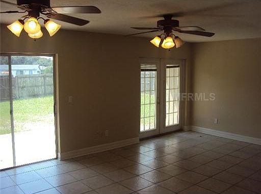 5th image of 423 Boxwood Cir