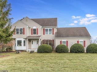 19 Country Meadow Rd, Hackettstown, NJ 07840