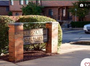 3238 Niagara Sq, Pittsburgh, PA 15213