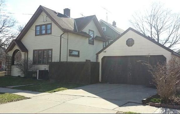 2nd image of 518 Beechwood Ave