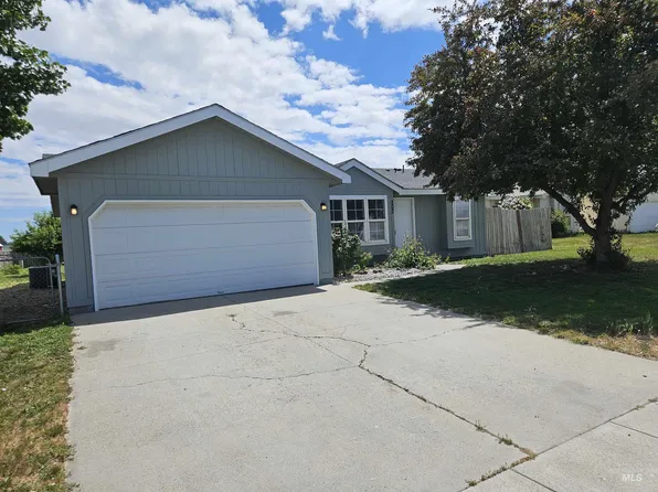 202 Paradise Ct, Fruitland, ID 83619