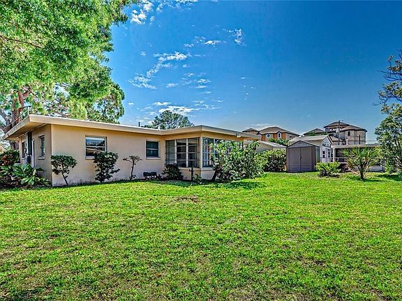 2nd image of 213 Driftwood Pl