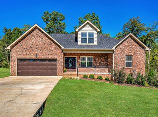 48 Hemlock Cir, Burns, TN 37029