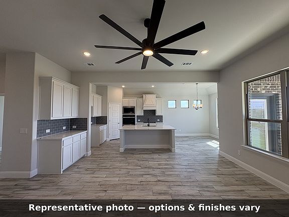 3rd image of 492 Sanders Rd