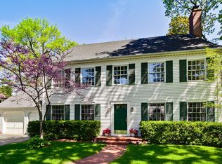 714 E Prospect Ave, Lake Bluff, IL 60044