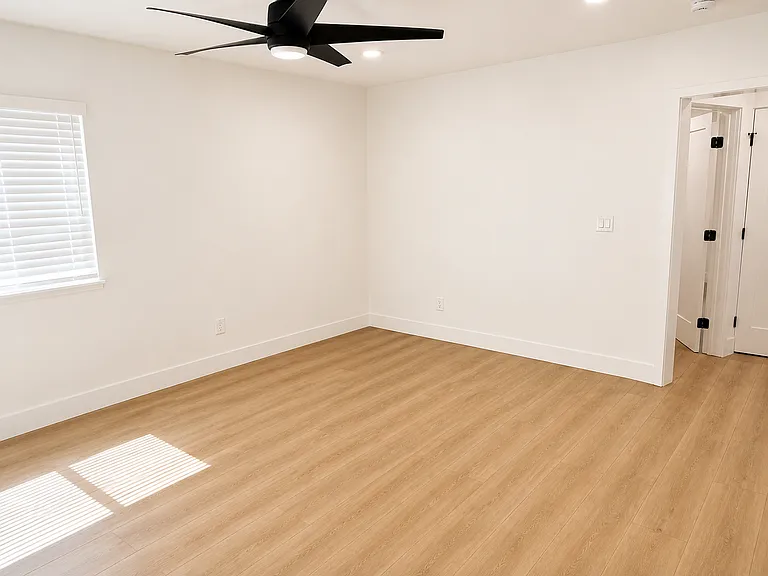 795 W Pomona Blvd — Photo 7