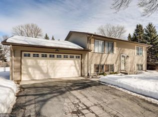 9562 98th Pl N, Maple Grove, MN 55369