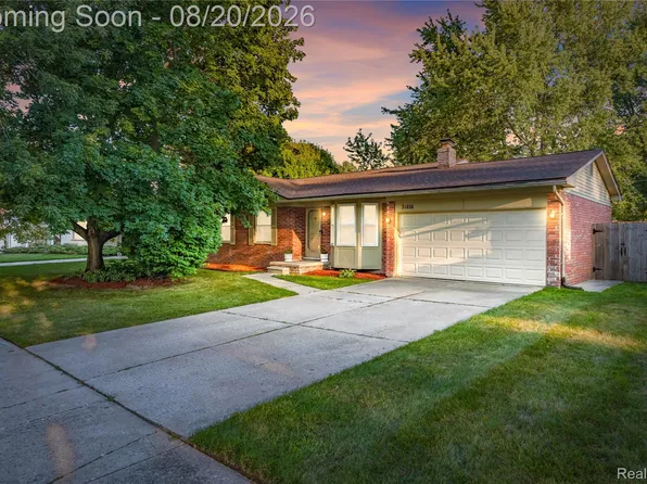 34616 Shorewood St, Chesterfield, MI 48047