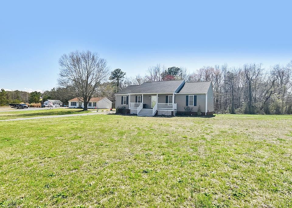 1st image of 134 Village Green Dr