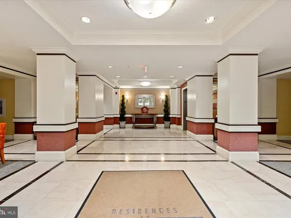 400 Cameron Station Blvd APT 324, Alexandria, VA 22304