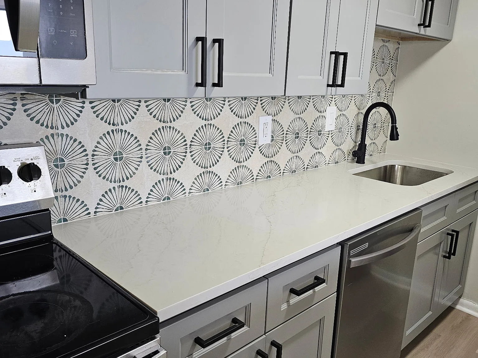 1 bed, 800 sqft, $1,750 — Photo 1