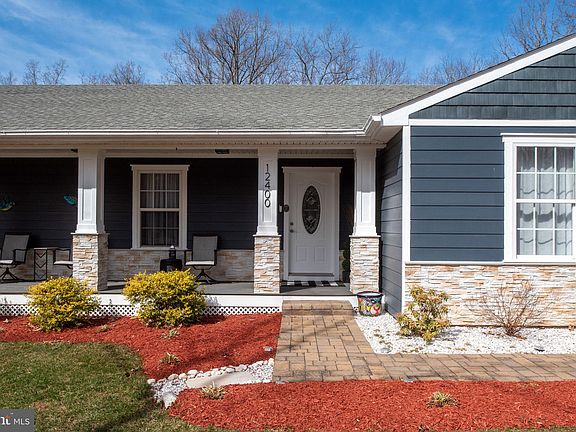 3rd image of 12400 Plantation Dr