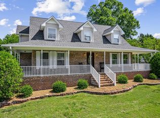 560 Windrowe Dr, Cookeville, TN 38506
