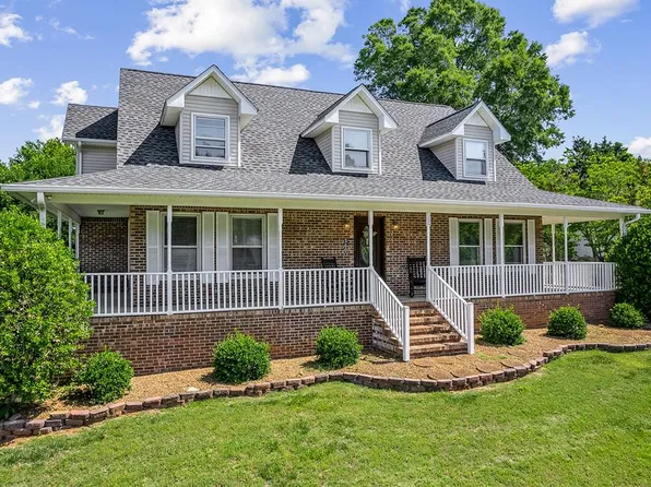 560 Windrowe Dr, Cookeville, TN 38506
