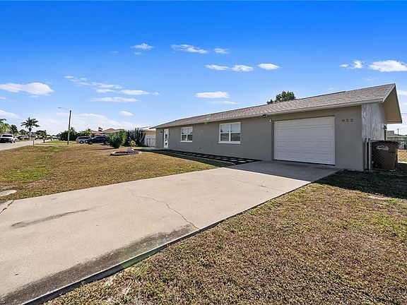 4th image of 922 SE 27th TER
