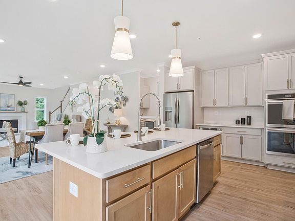 7th image of this home
