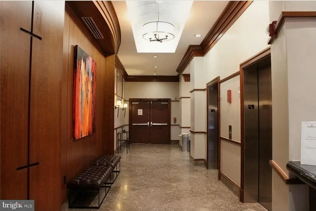 2 bed, 2.0 bath, 1017 sqft, $3,400 — Photo 4
