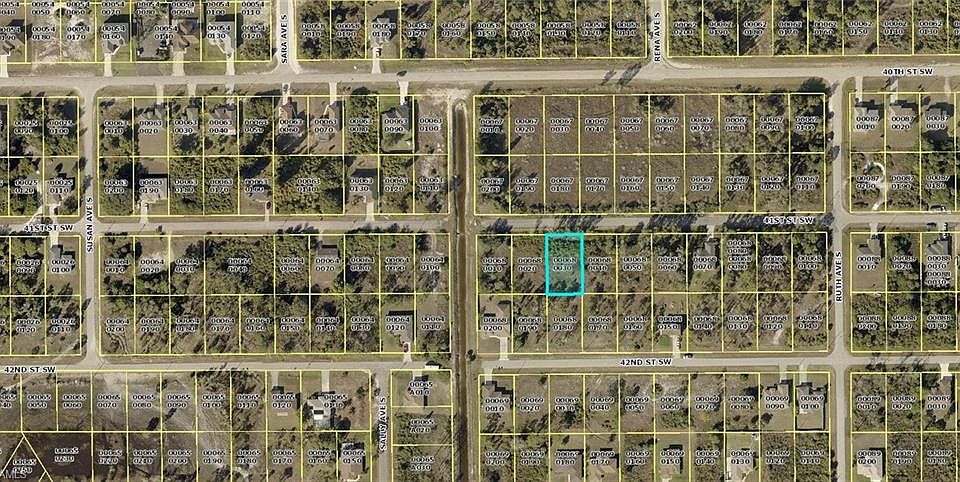 2nd image of 3315 41st St SW