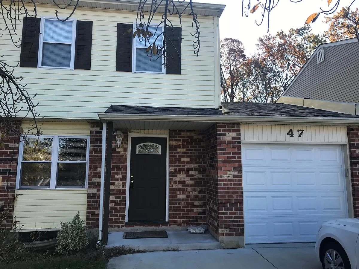 47 Bradley Dr photo 1