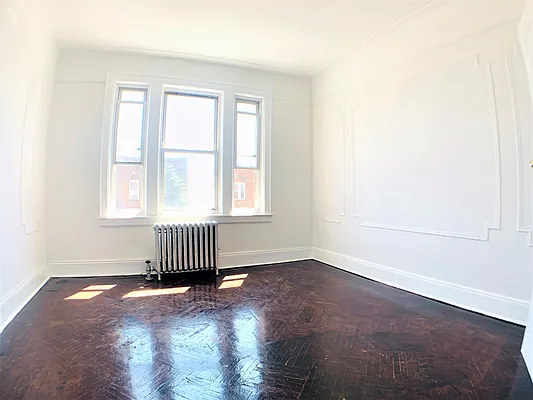 Rented by RealTegrity NY LLC | media 29