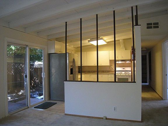 3rd image of 1121 Myrtle Dr