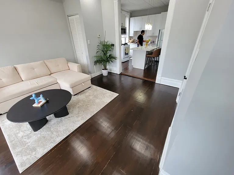 1157 W 19th St #3 — Photo 9
