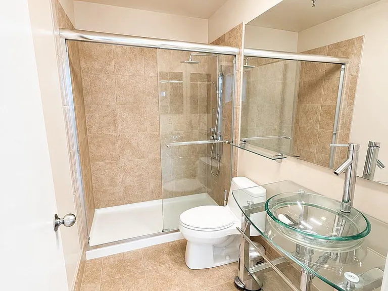 3 N Columbus Blvd #PL224 — Photo 6