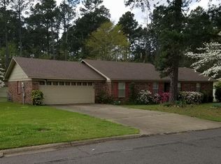 1222 Grayson Cir, Malvern, AR 72104