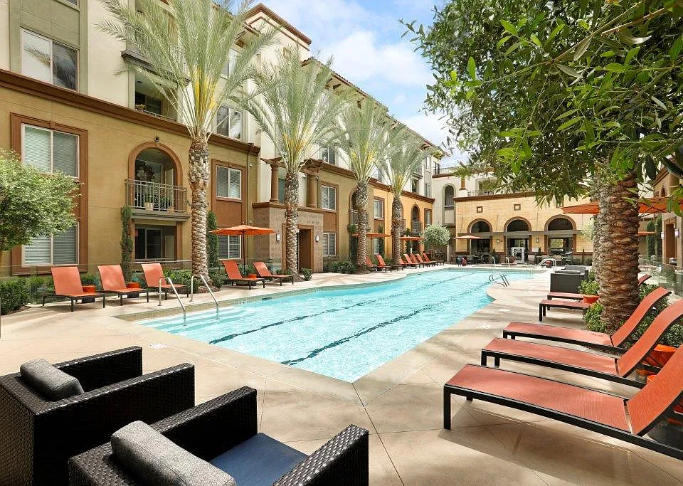 SoCal Lifestyle Pool Side