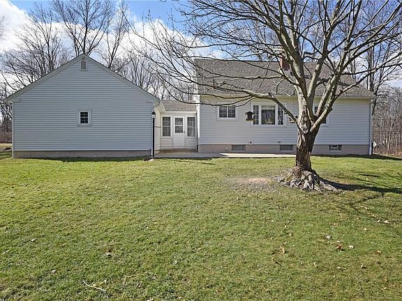 5th image of 1695 Hilbish Ave