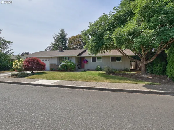 1728 NE 19th St, McMinnville, OR 97128