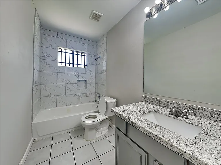12811 Roandale Dr — Photo 16