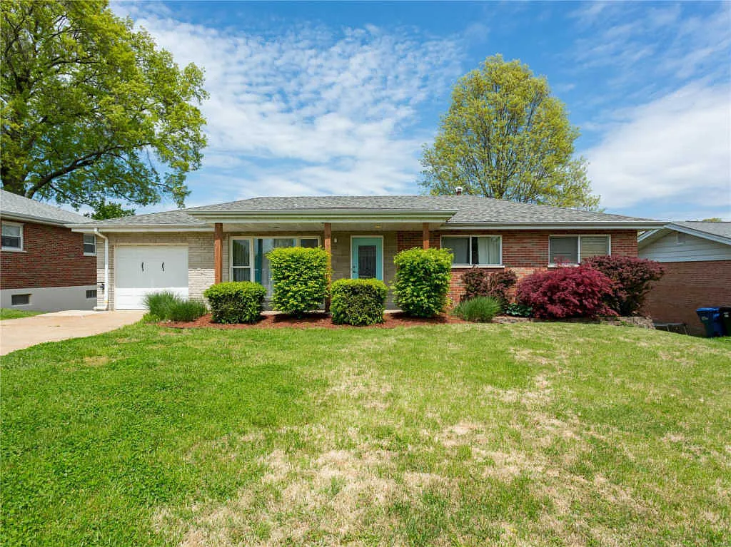 1115 Darding Dr photo 1