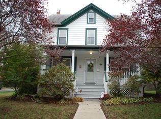 37 Maple Ave, Flemington, NJ 08822