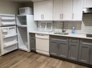 (Undisclosed Address), Great Neck, NY 11021