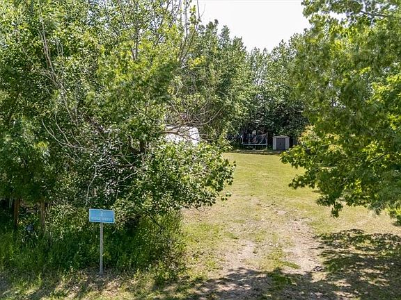 3rd image of 2 Ridge Dr