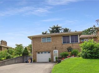 2426 Old Elizabeth Rd, West Mifflin, PA 15122