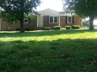 1214 Sullivan Dr, Lafayette, TN 37083