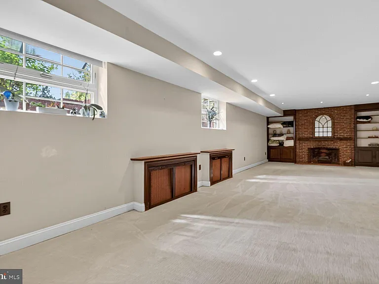 5553 Little Falls Rd — Photo 47