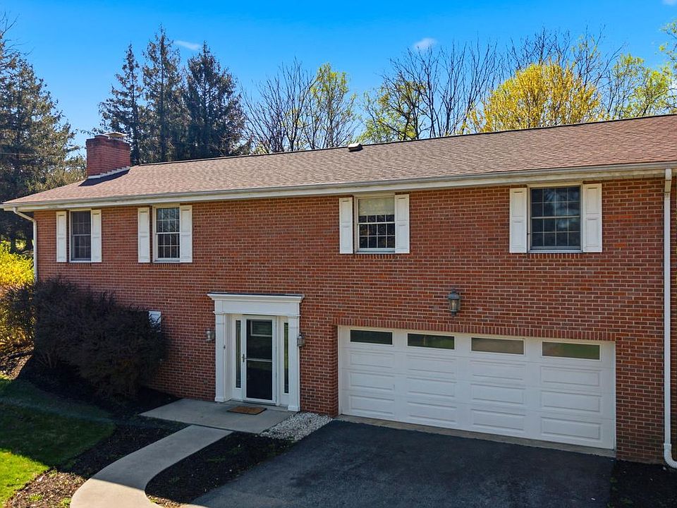 1st image of 108 Meadowbrook Cir