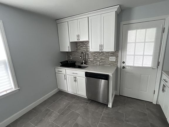 You will have a great time cooking for yourself in our updated kitchen!