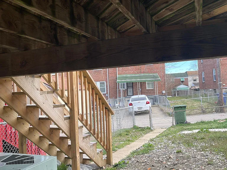 3607 W Lexington St — Photo 38