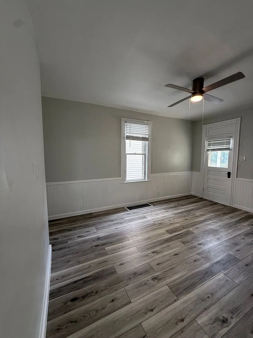 Newly Renovated 2-Bedroom Home | McKees Rocks | Section 8 Accepted — Photo 4