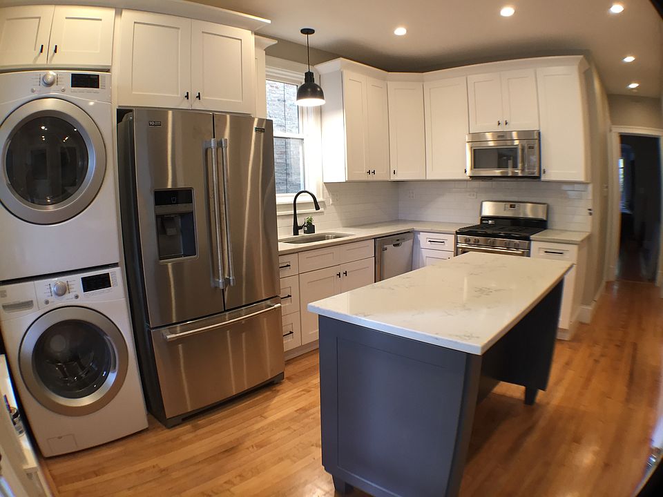 Gut rehab w/ recessed lighting & quartz countertops