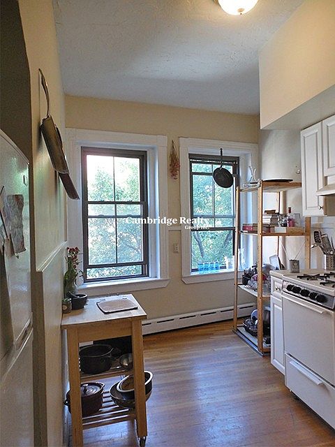 1st image of 114 Willow St #3T
