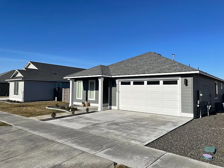 4658 Village View St — Photo 1
